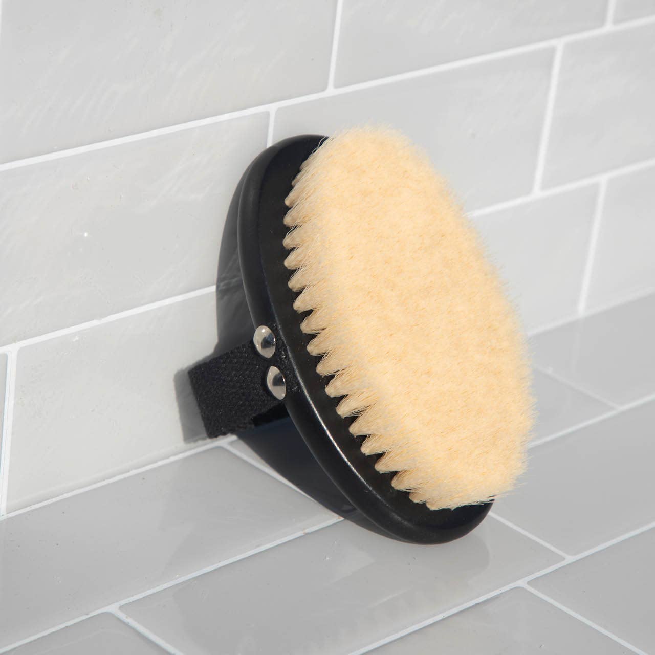 KITSCH exfoliating body dry brush with wooden handle and bristles for dry skin exfoliation and smoother skin.